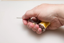 J Bobbin in the hand J Bobbin in the hand