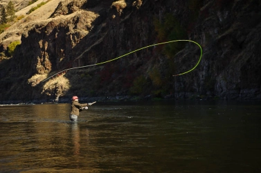 Two hand casting Two hand casting