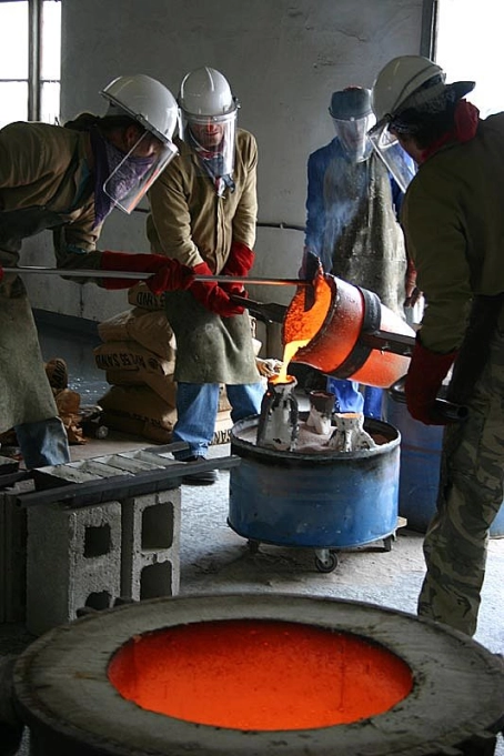 A hot job - casting the bronze A hot job - casting the bronze