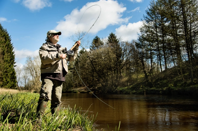 Underhand cast Underhand cast