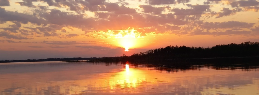 Sunset on the Paraná River Sunset on the Paraná River