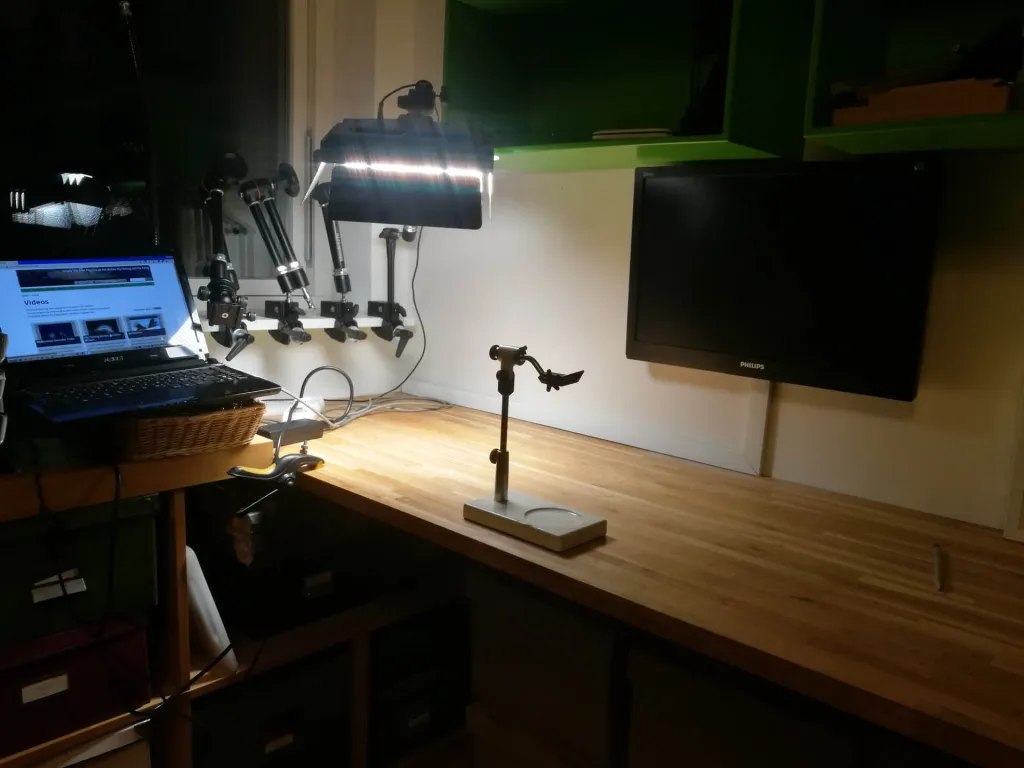 Tying table and vise