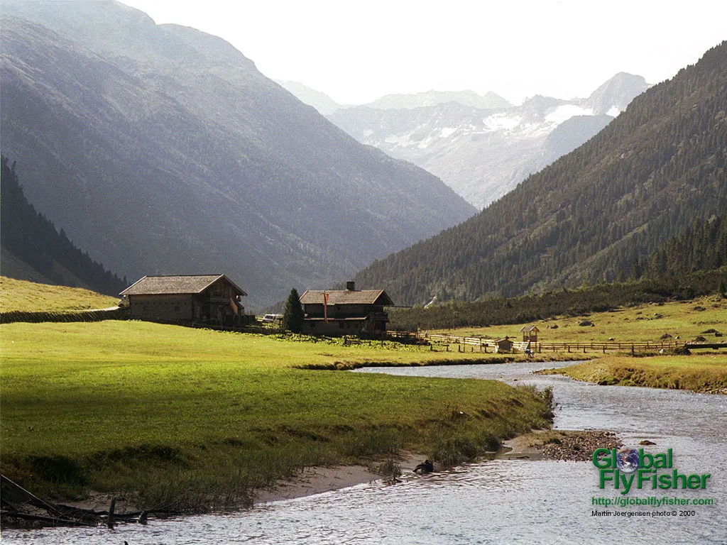 Computer screen wallpaper: Krimmler Ache